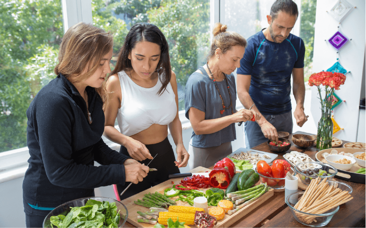 Top 10 Keto Meal Delivery Mistakes to Avoid-Failing to Plan for Social and Travel Situations